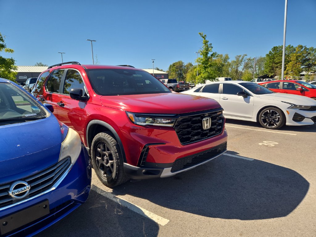 Used 2023 Honda Pilot TrailSport SUV