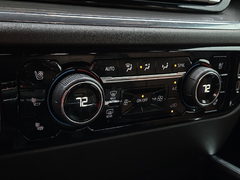 2023 Chevrolet Silverado 1500 High Country - Photo 14