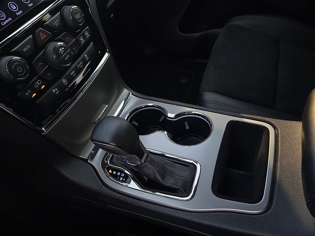 2020 Jeep Grand Cherokee Altitude - Photo 20
