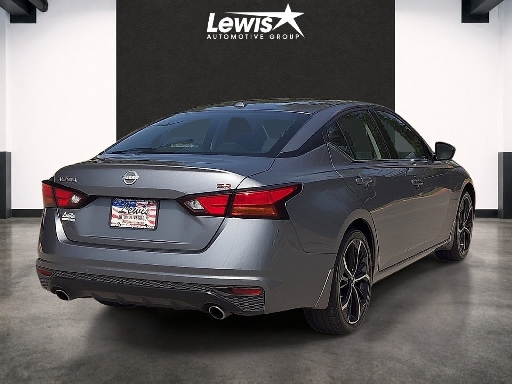 Used 2025 Nissan Altima 2.5 SR Sedan