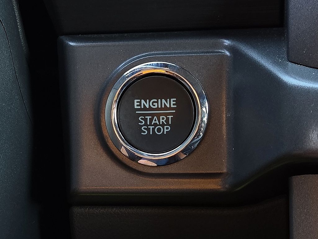 2025 Ford F-150 XLT - Photo 15