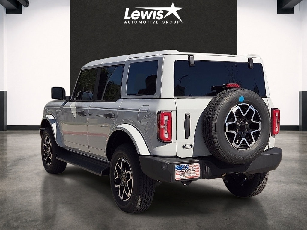 New 2026 Ford Bronco Outer Banks SUV