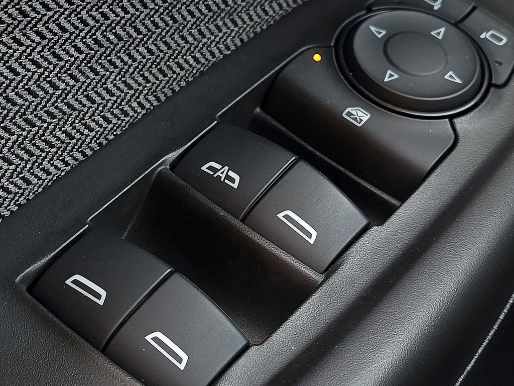 2025 Chevrolet Trailblazer LT - Photo 17