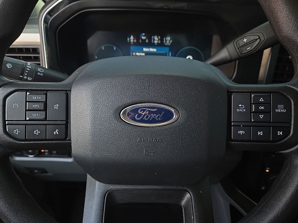 2023 Ford F-350 Super Duty XLT - Photo 19