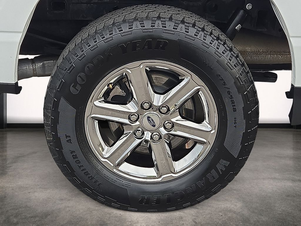 2025 Ford F-150 XLT - Photo 7