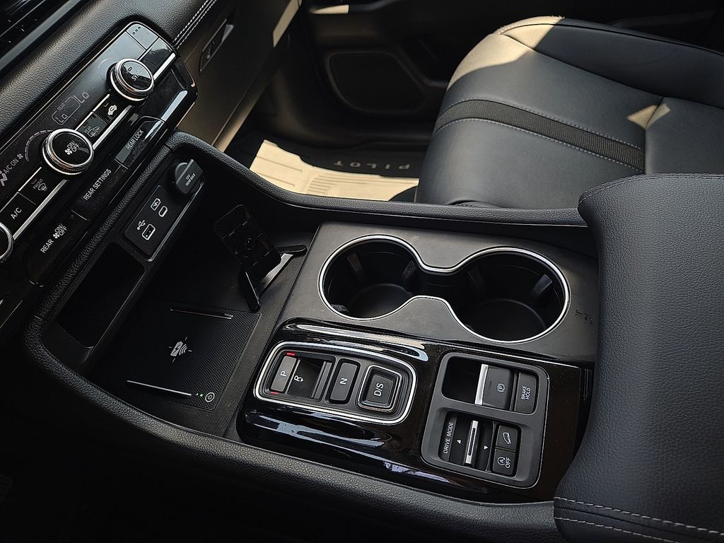 2024 Honda Pilot Touring - Photo 20