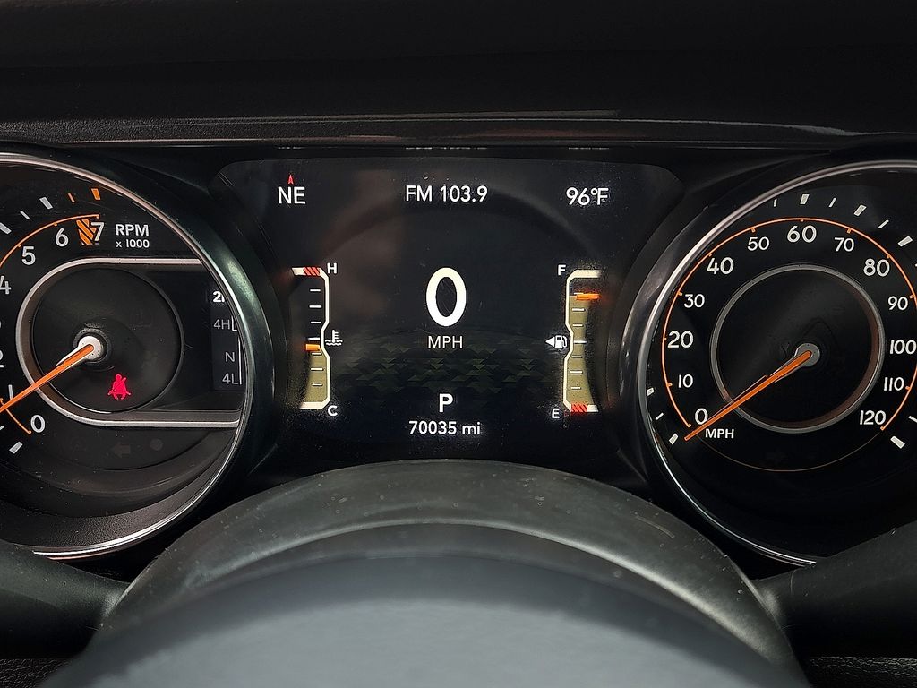2022 Jeep Gladiator Altitude - Photo 17