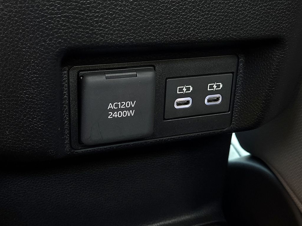 2025 Toyota Tacoma TRD Sport - Photo 10