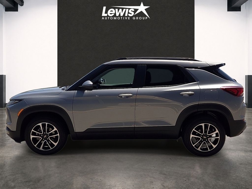 2025 Chevrolet Trailblazer LT - Photo 2