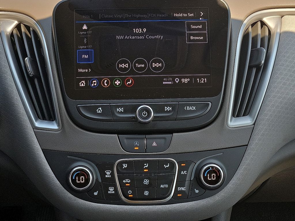 2025 Chevrolet Malibu 1LT - Photo 11