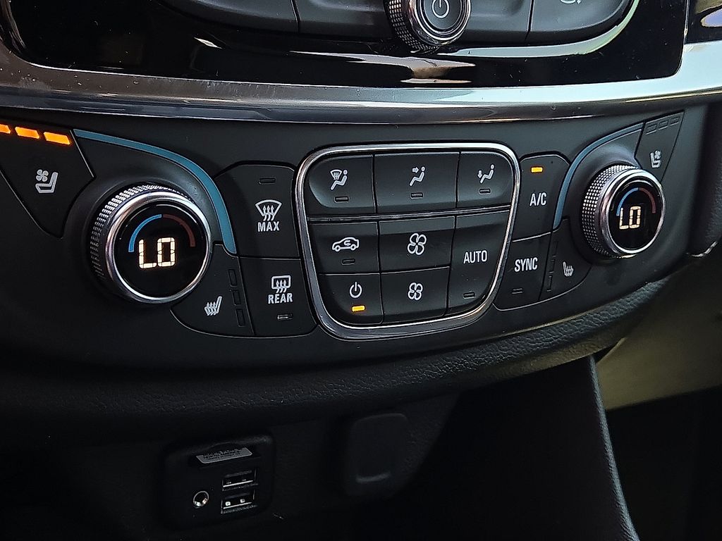 2023 Chevrolet Traverse Premier - Photo 17