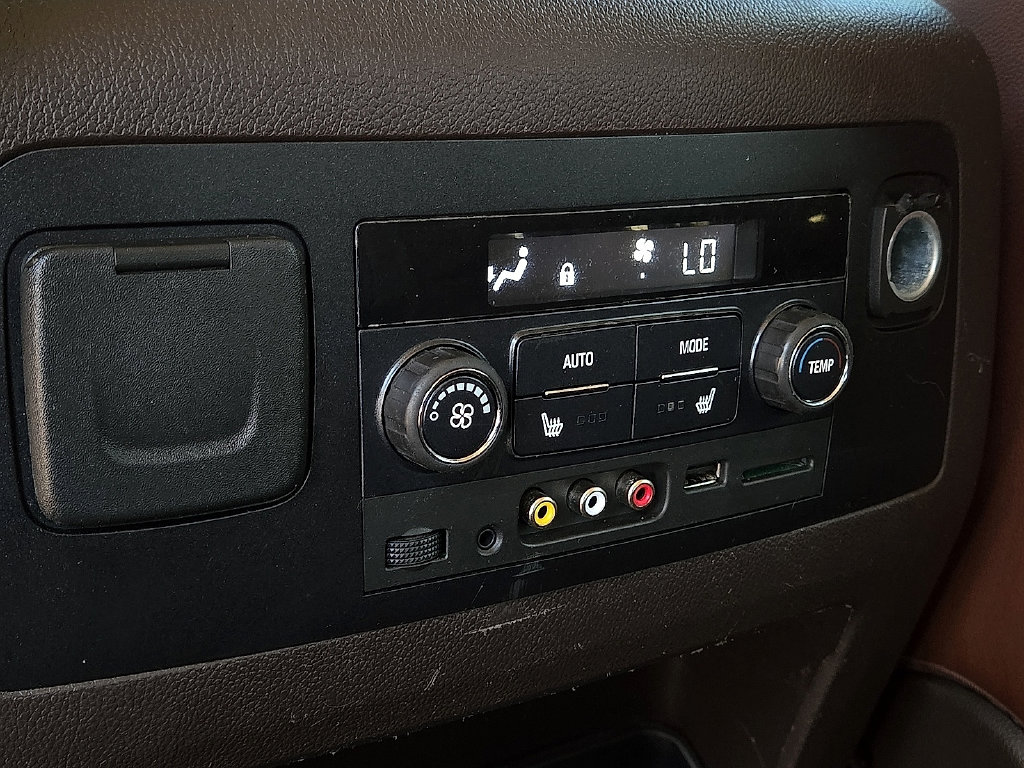 2016 Chevrolet Tahoe LTZ - Photo 11