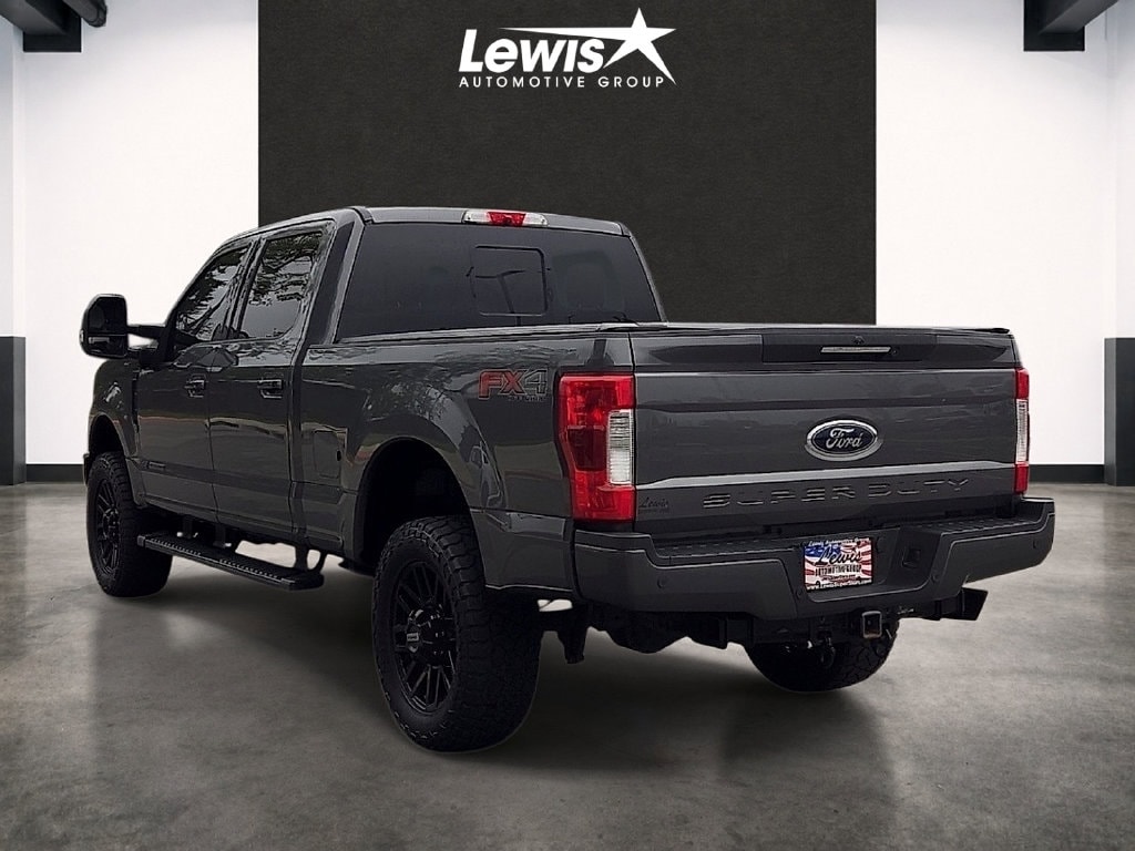 Used 2019 Ford F-250SD Lariat Truck Crew Cab