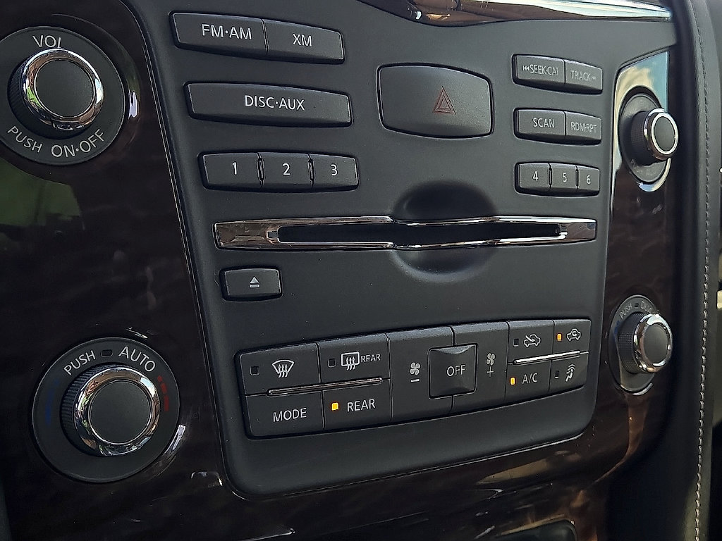 2017 Nissan Armada Platinum - Photo 17