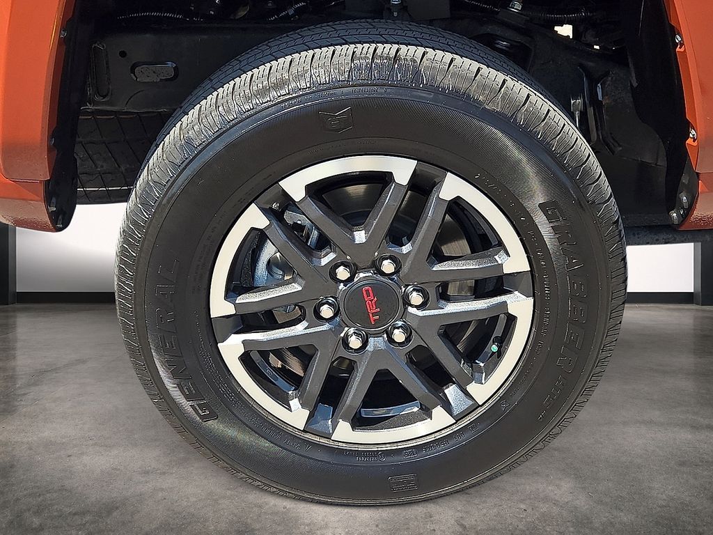2025 Toyota Tacoma TRD Sport - Photo 7