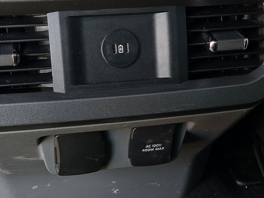 2023 Ford F-350 Super Duty XLT - Photo 9
