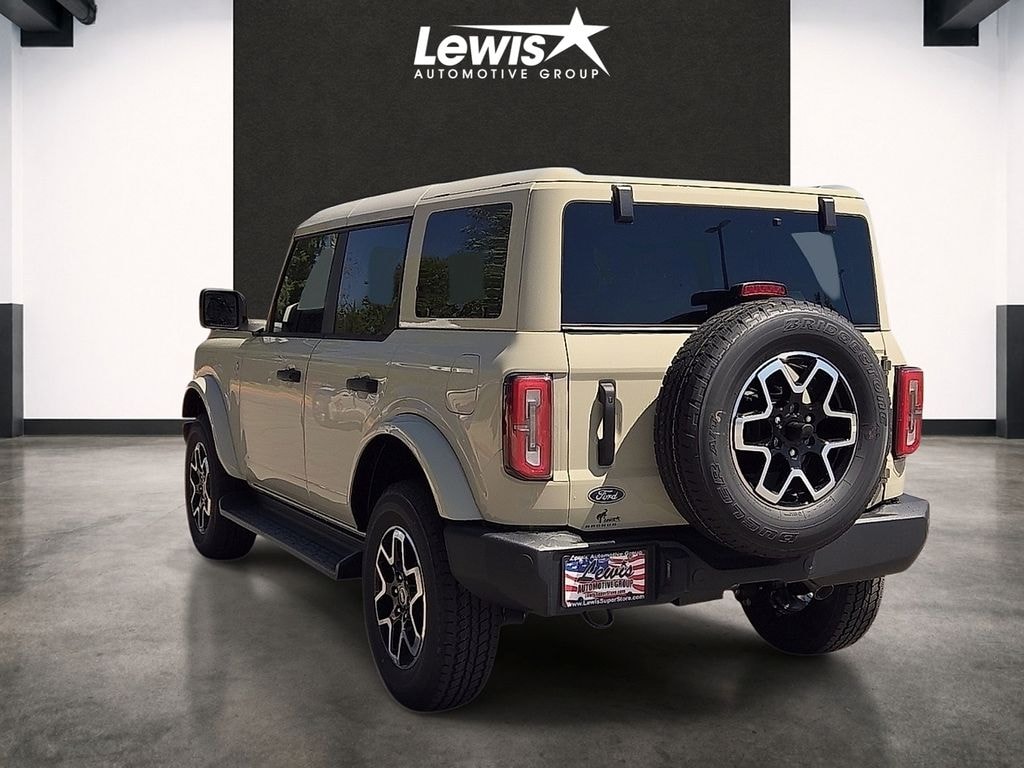 New 2026 Ford Bronco Outer Banks SUV
