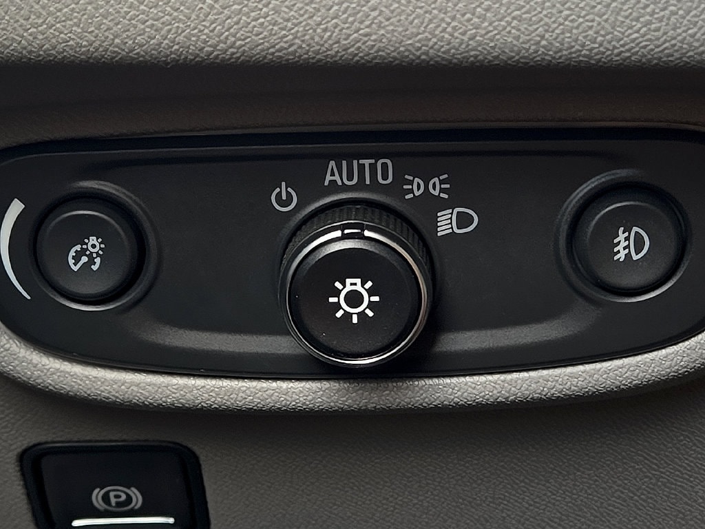 2024 GMC Terrain SLT - Photo 17