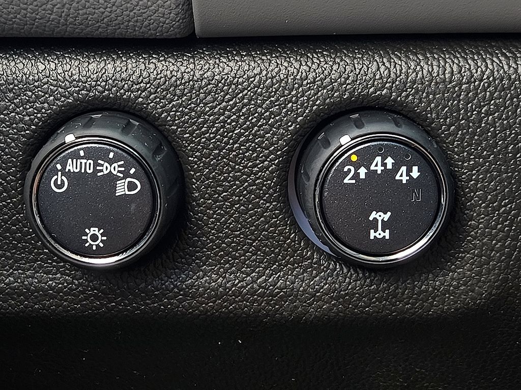 2020 Chevrolet Colorado Work Truck - Photo 17