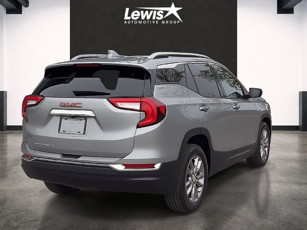 Used 2024 GMC Terrain SLT SUV