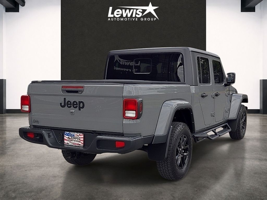 Used 2022 Jeep Gladiator Sport Truck Crew Cab