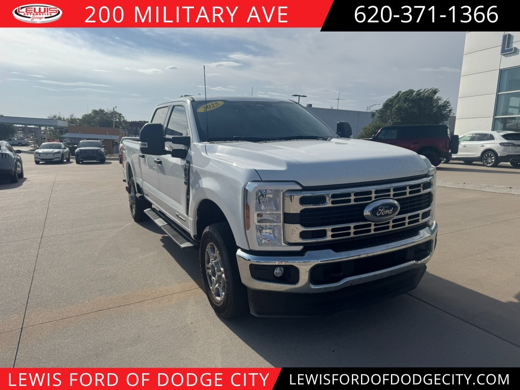 2025 Ford F-350 Crew Cab 