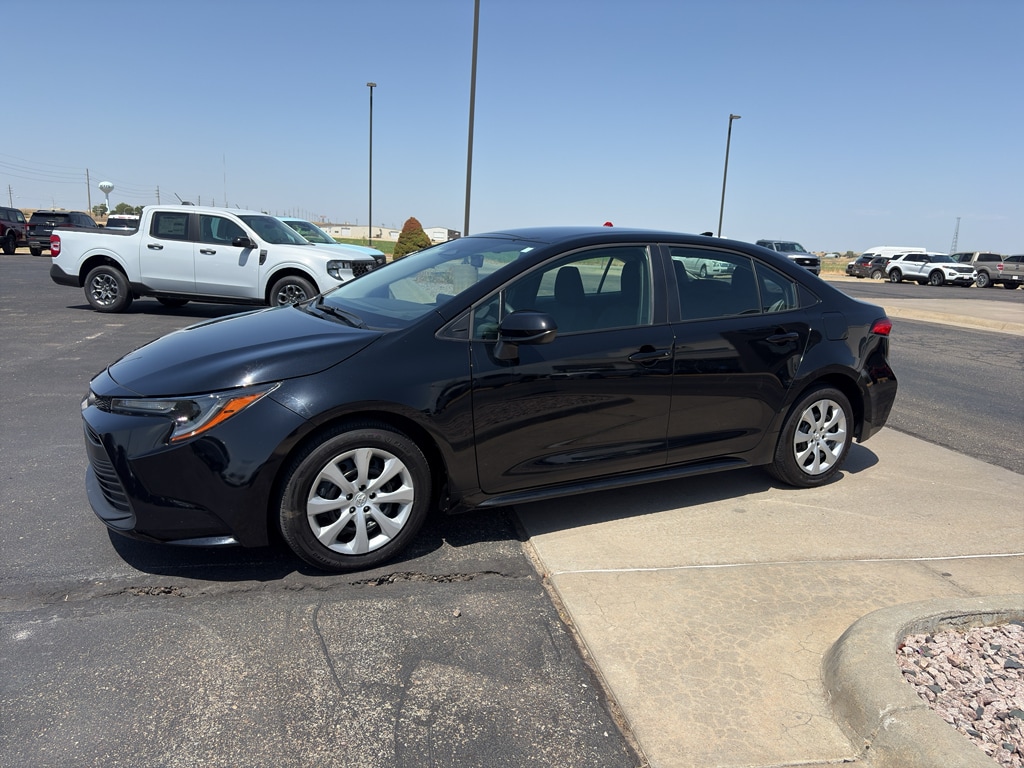 Used 2025 Toyota Corolla LE Sedan
