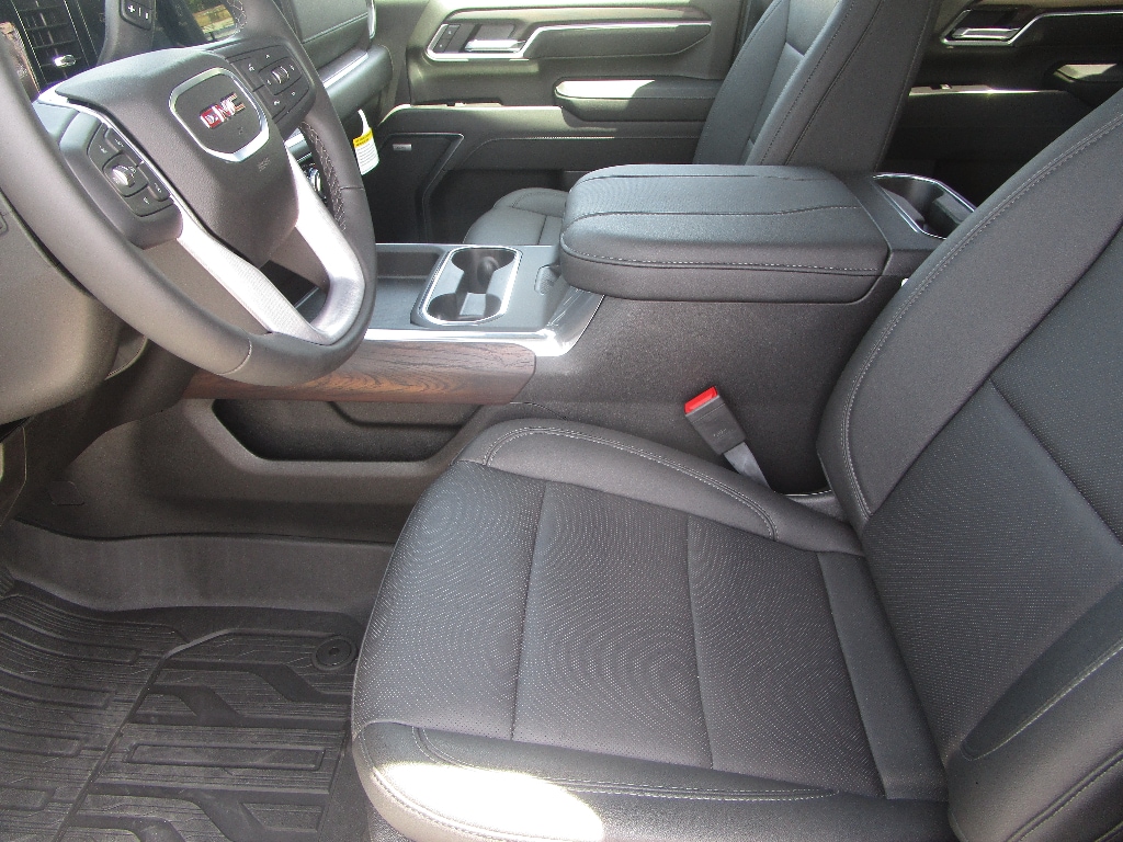 2026 GMC Sierra 2500HD SLT - Photo 9