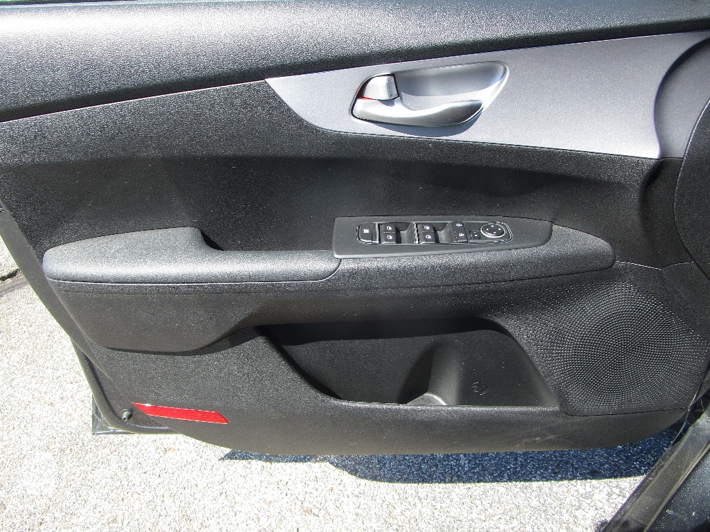Used 2024 Kia Forte LXS