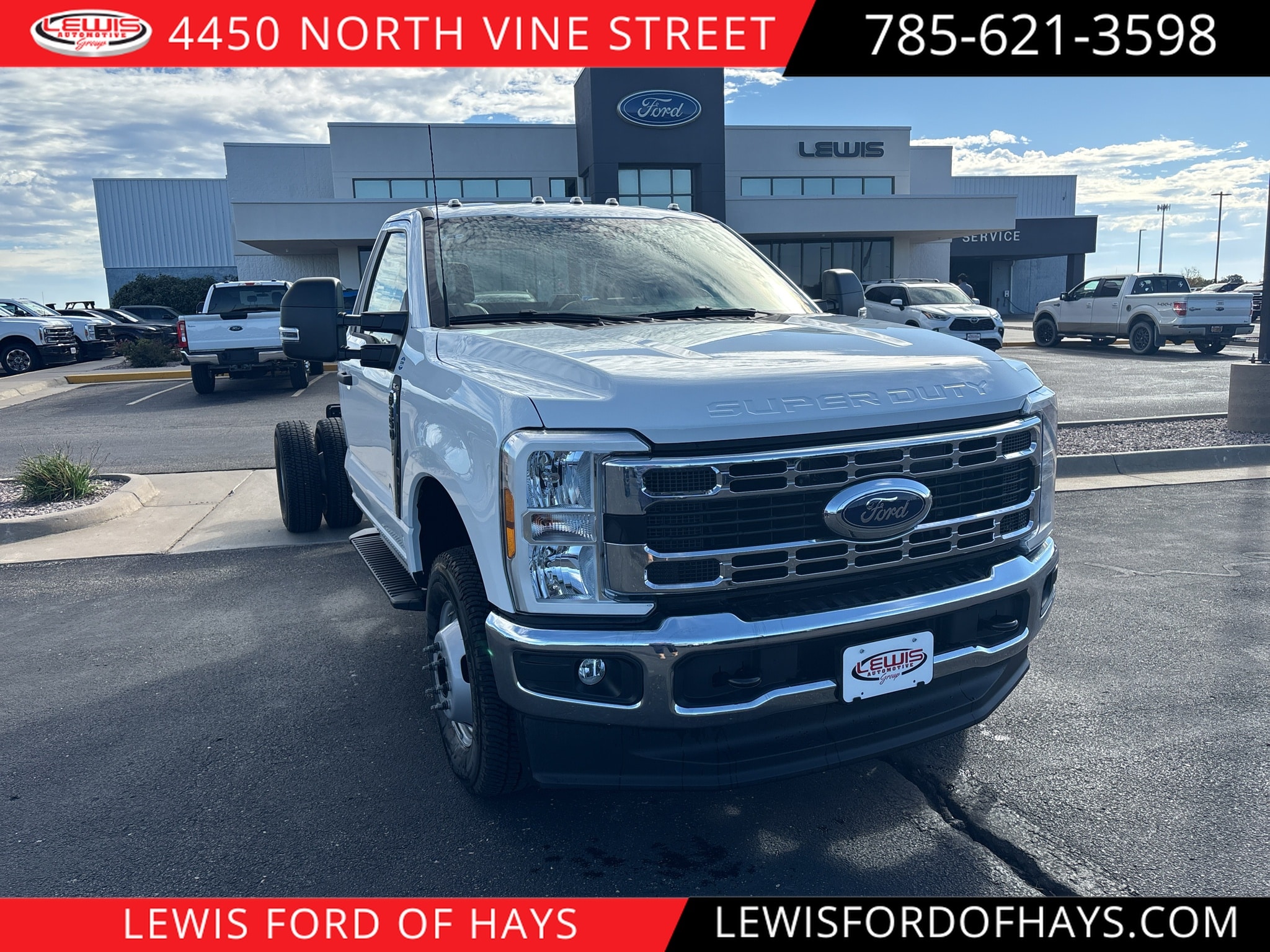 2026 Ford F-350 Super Duty Chassis Cab
