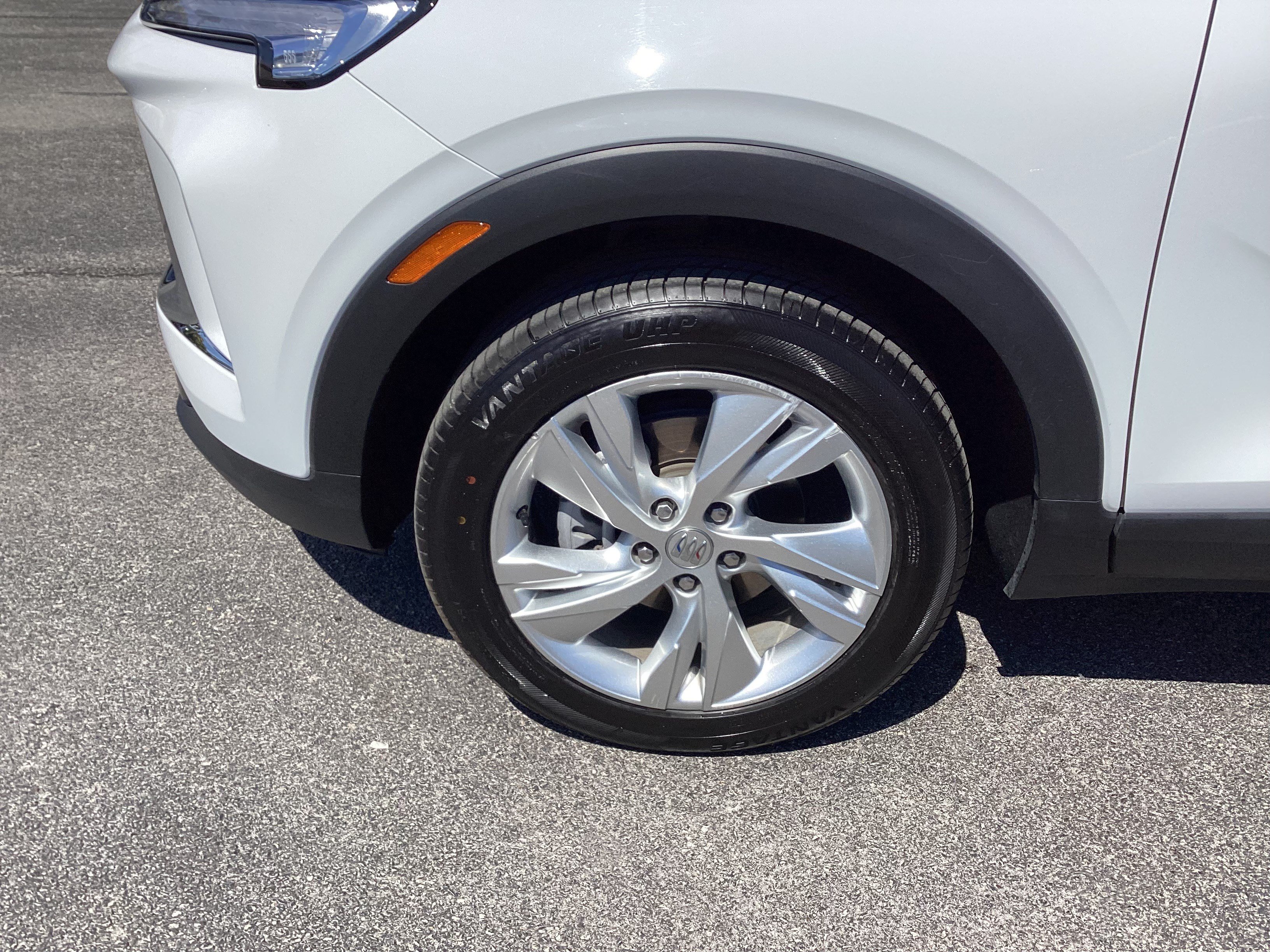 2025 Buick Encore GX Preferred - Photo 9