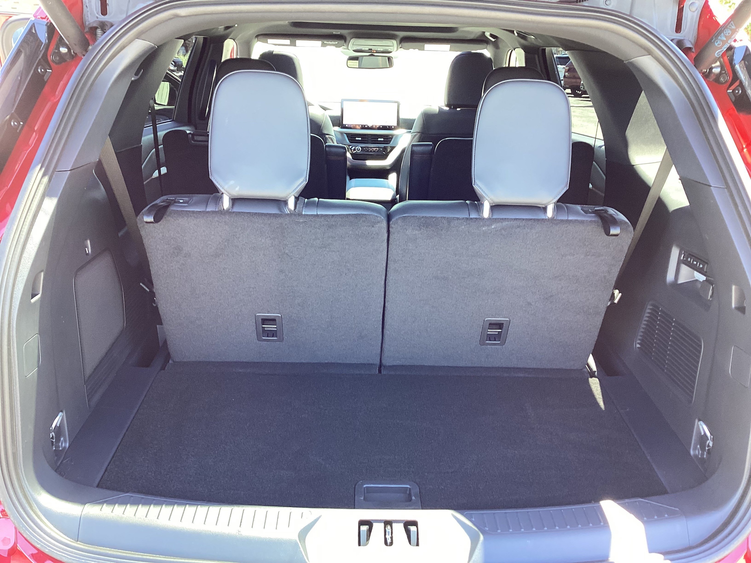 2026 Ford Explorer ST - Photo 15