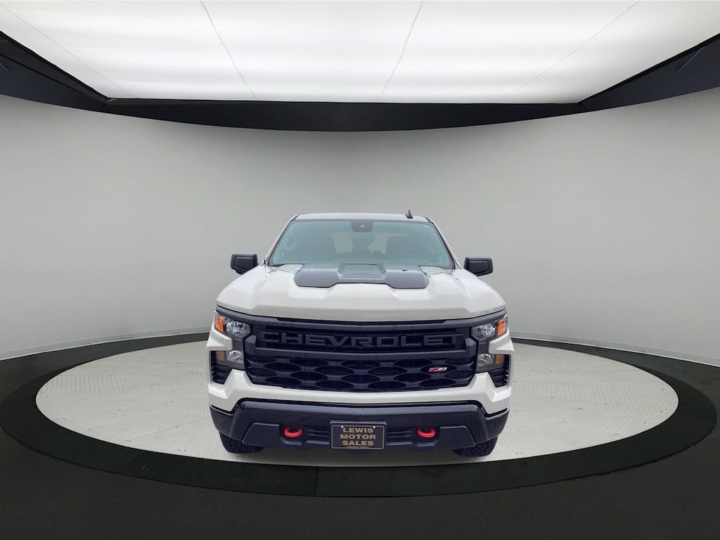 Used 2026 Chevrolet Silverado 1500 Custom Trail Boss Truck Crew Cab