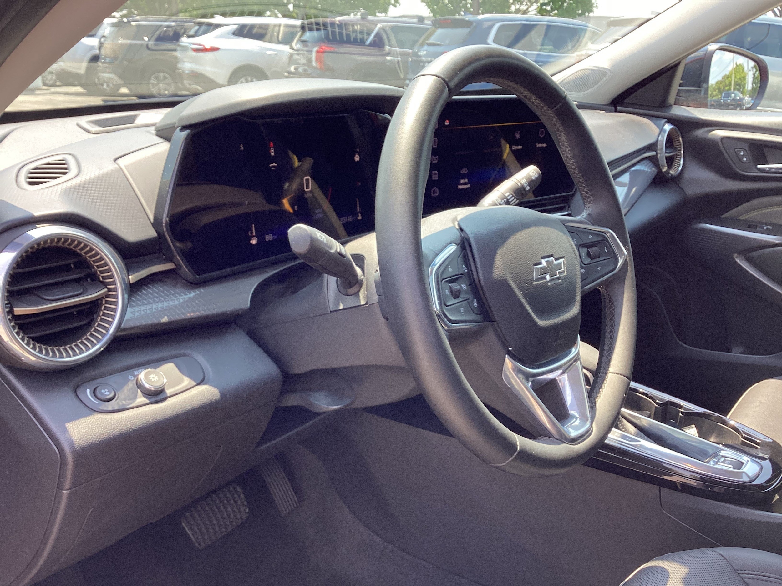 2024 Chevrolet Trax Activ - Photo 11