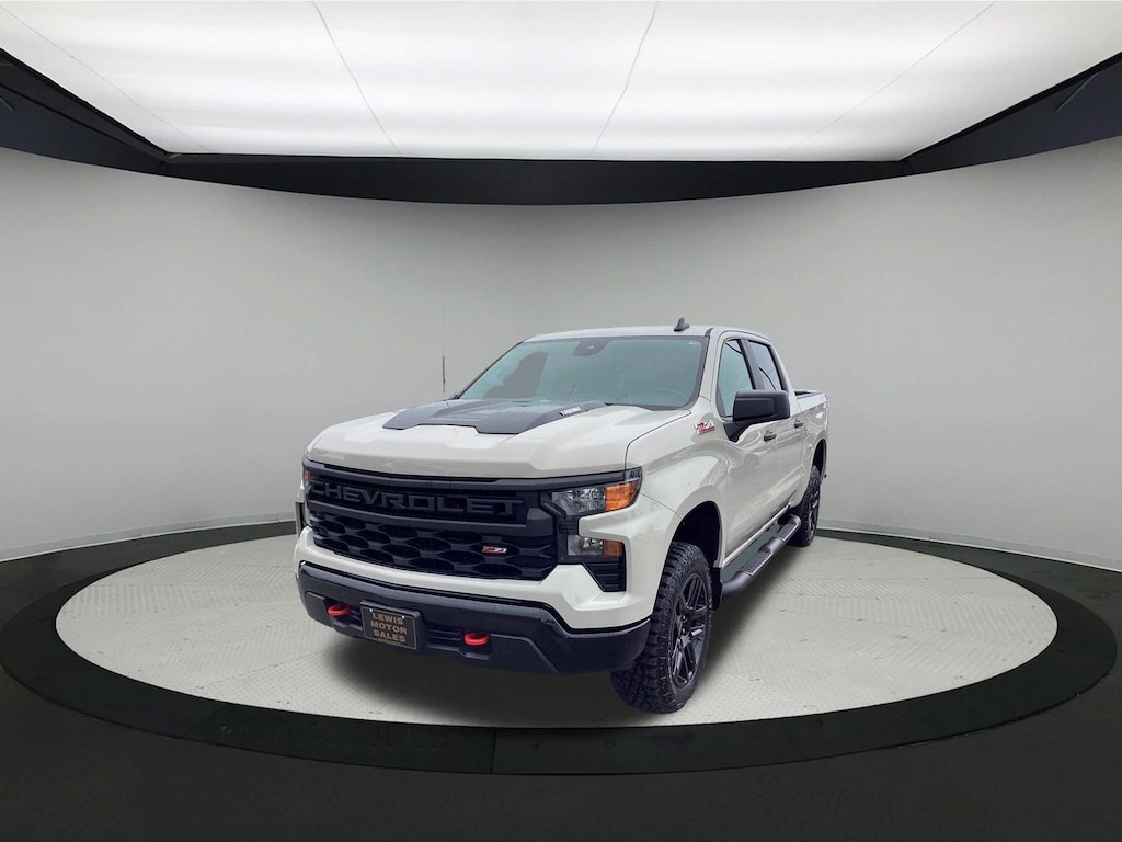 Used 2026 Chevrolet Silverado 1500 Custom Trail Boss Truck Crew Cab