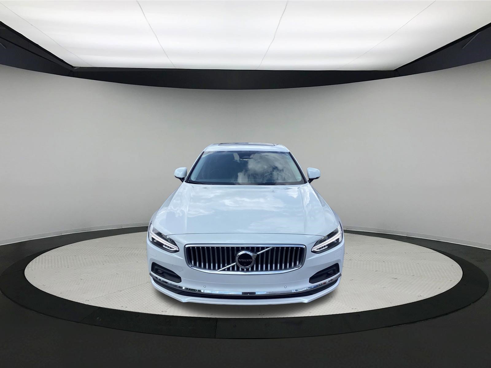 Used 2023 Volvo S90 Plus B6 AWD Plus