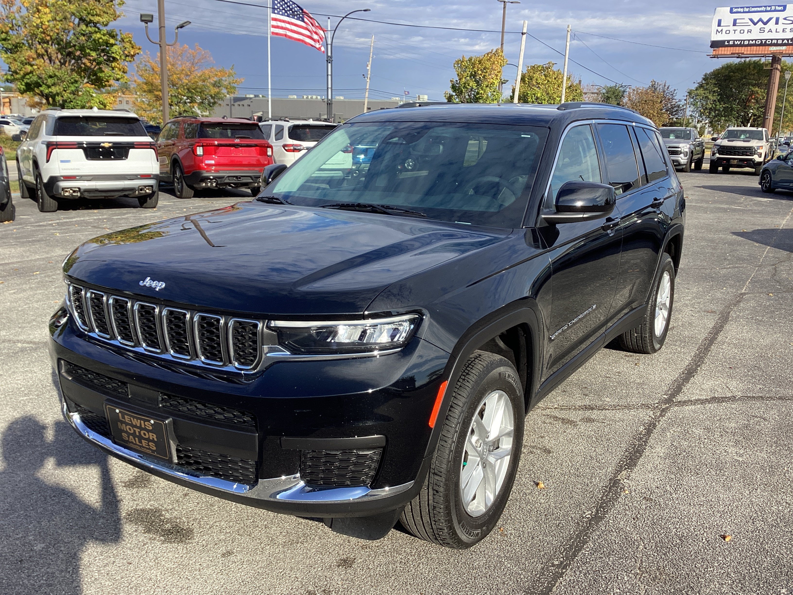 Used 2023 Jeep Grand Cherokee L Laredo SUV