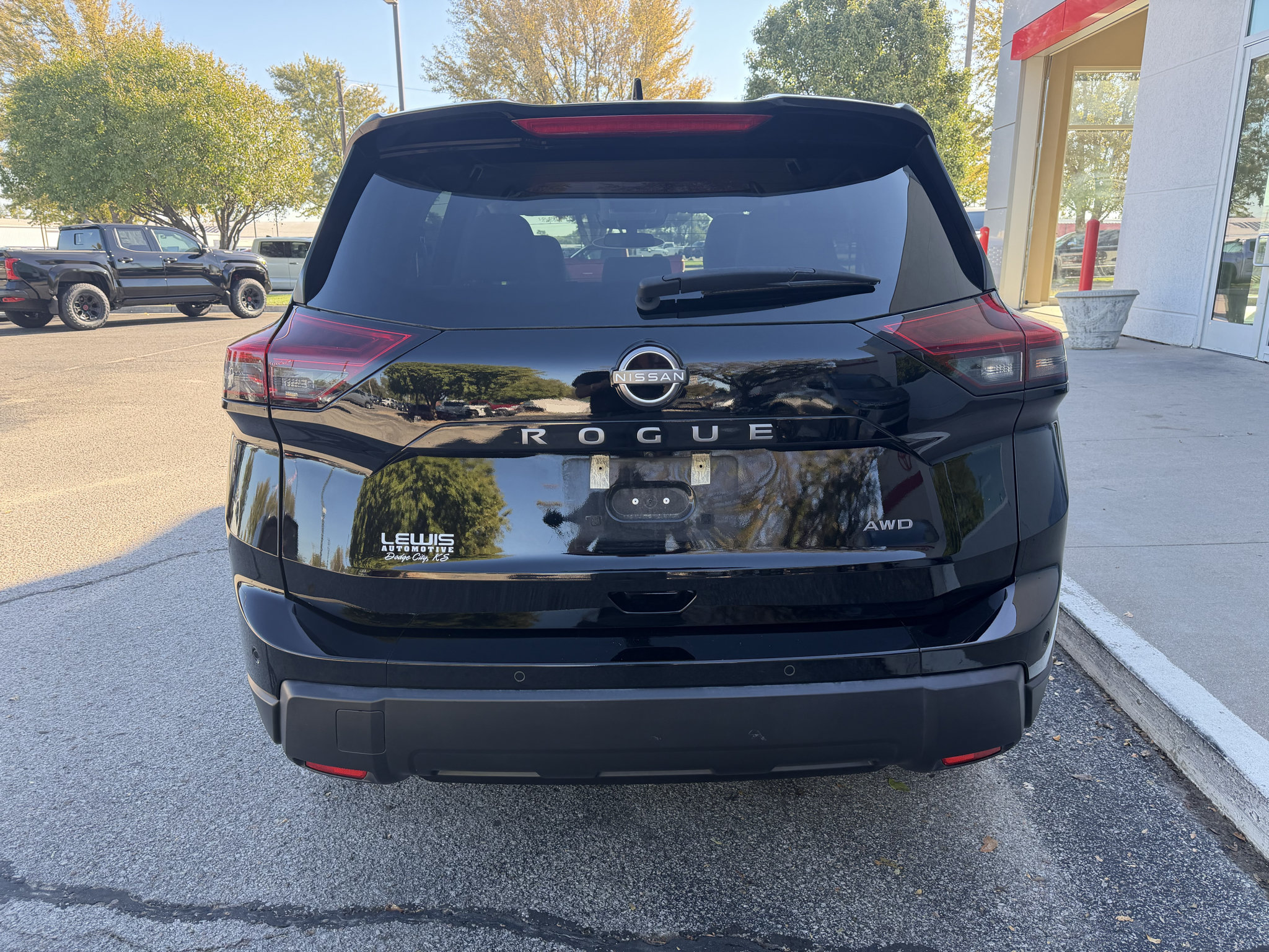 Used 2025 Nissan Rogue SV SUV