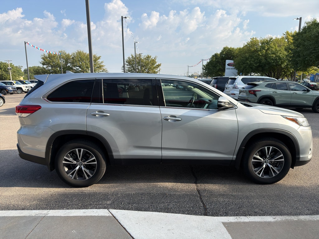 Used 2019 Toyota Highlander LE Plus SUV
