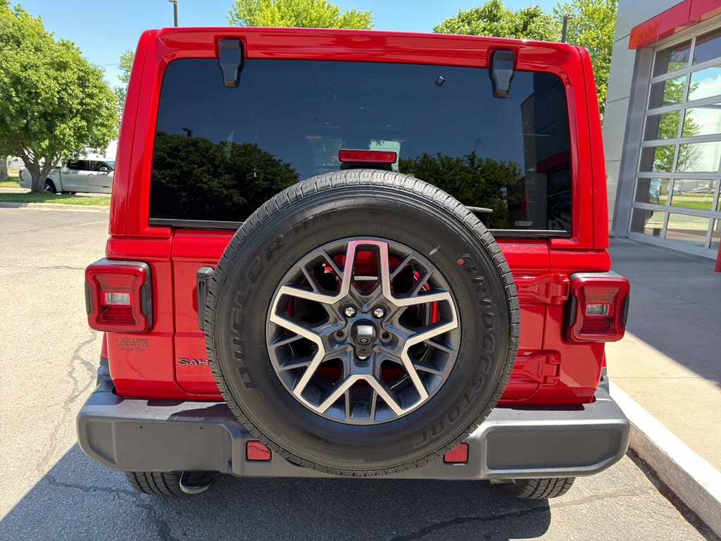 Used 2025 Jeep Wrangler Sahara SUV