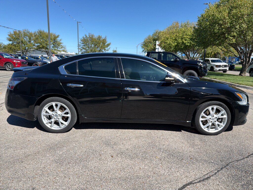 Used 2012 Nissan Maxima 3.5 SV w/Premium Pkg Sedan