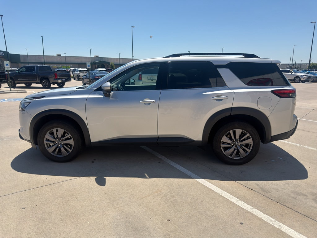 Used 2025 Nissan Pathfinder SV SUV