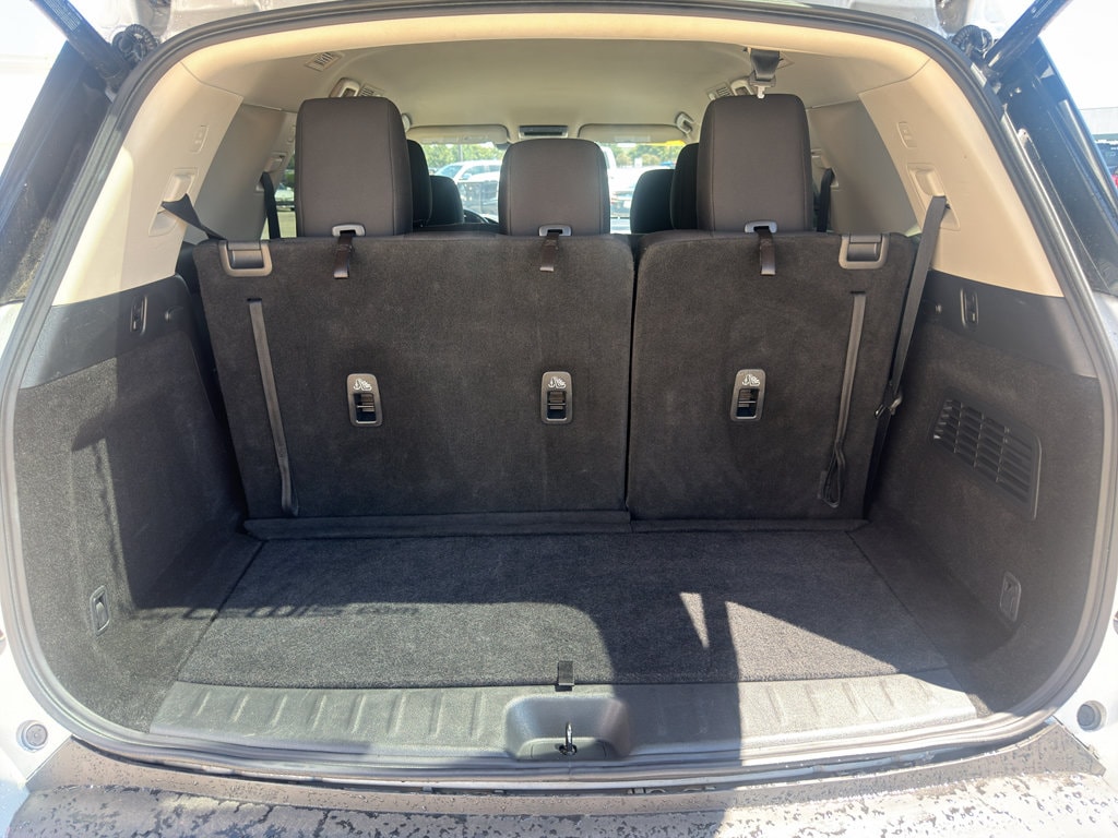 Used 2025 Nissan Pathfinder SV SUV
