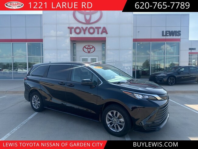 2024 Toyota Sienna LE 8 Passenger Van Passenger Van