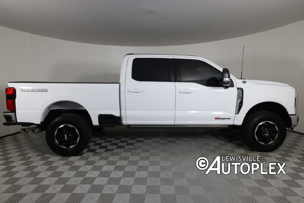 Used 2025 Ford F-250SD Lariat Truck