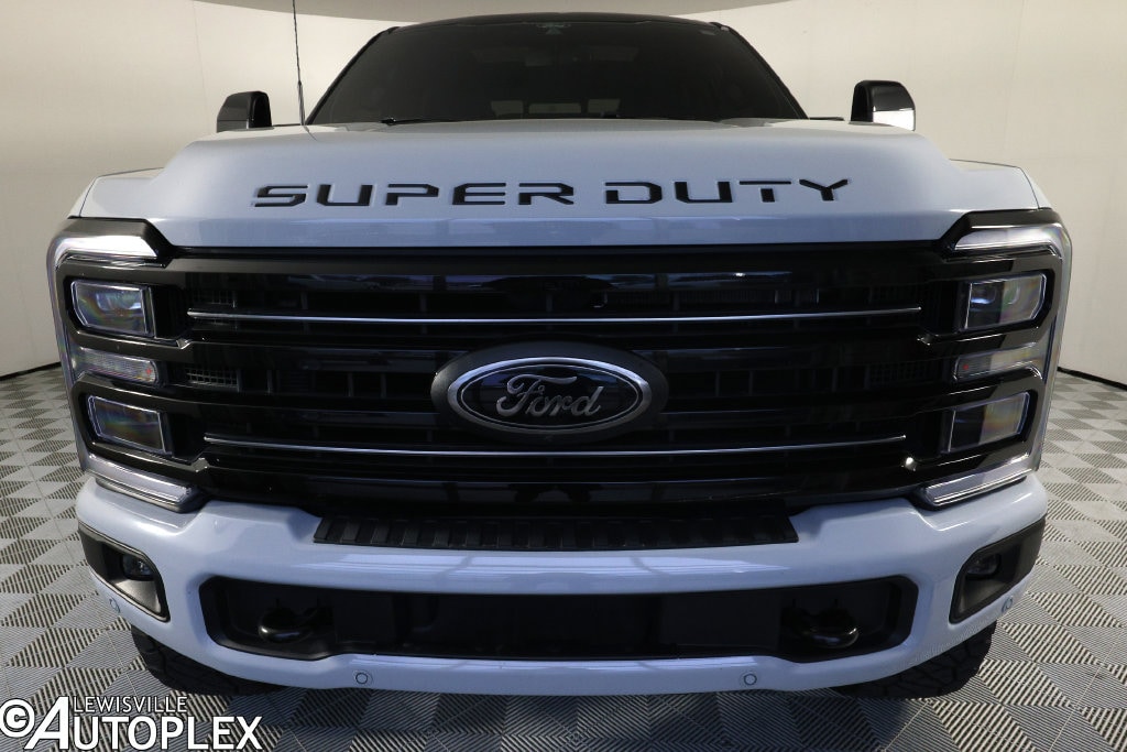Used 2025 Ford F-250SD Platinum Truck