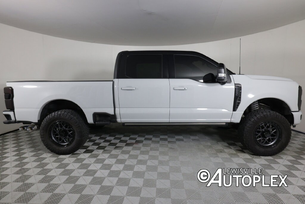 Used 2025 Ford F-250SD Platinum Truck