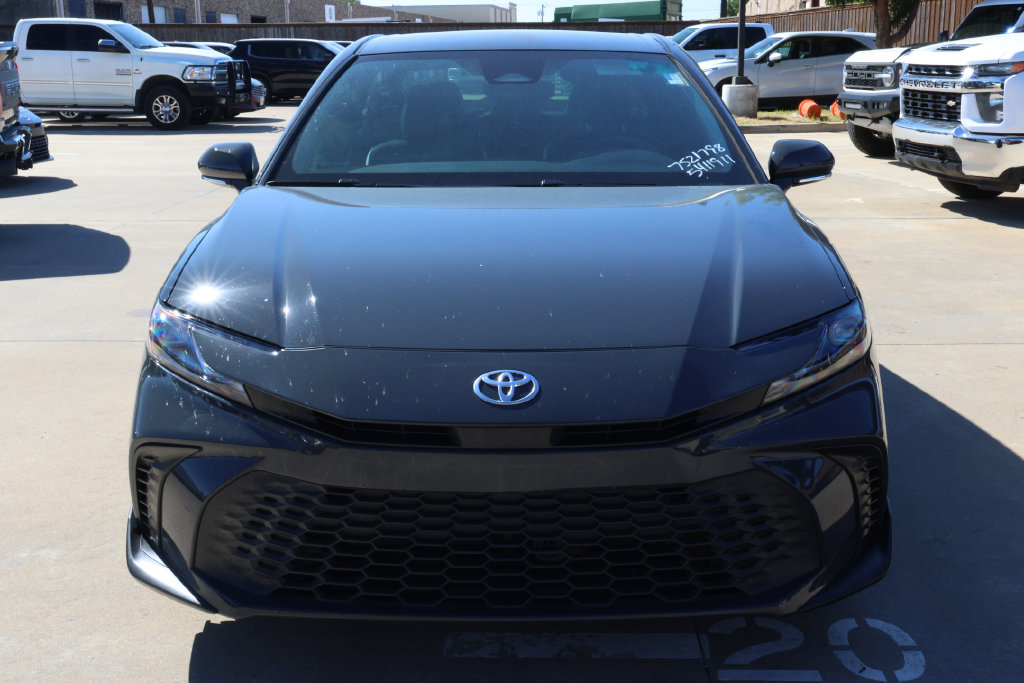Used 2025 Toyota Camry SE Sedan