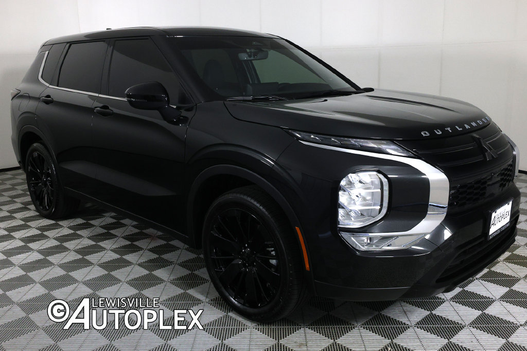 Used 2026 Mitsubishi Outlander LE SUV
