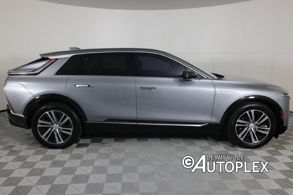Used 2024 Cadillac Lyriq Luxury SUV